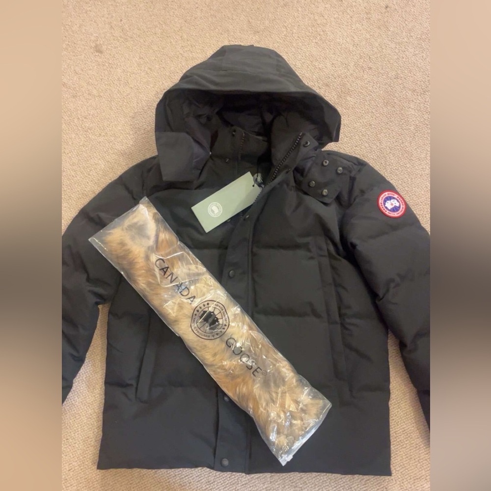 Canada Goose Wyndham Jacket